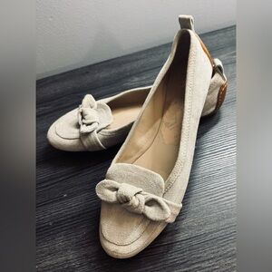 Joan & David Shoes Womens 7,5 M Dazarza Ballet Flats Silver Leather Slip On